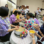 งานสงกรานต์ ศท. พิธีสรงน้ำพระ รดน้ำขอพรผู้ใหญ่ ... Image 2
