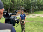ทีมผลิตรายการ “เรียนนอกรั้ว” ... Image 3