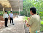 ทีมผลิตรายการ “เรียนนอกรั้ว” ... Image 6