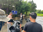 ทีมผลิตรายการ “เรียนนอกรั้ว” ... Image 4